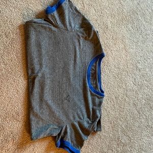 American Eagle short sleeve shirt size men’s small